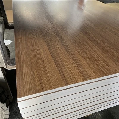 PVC skumplate for å bygge utendørs veggtavle